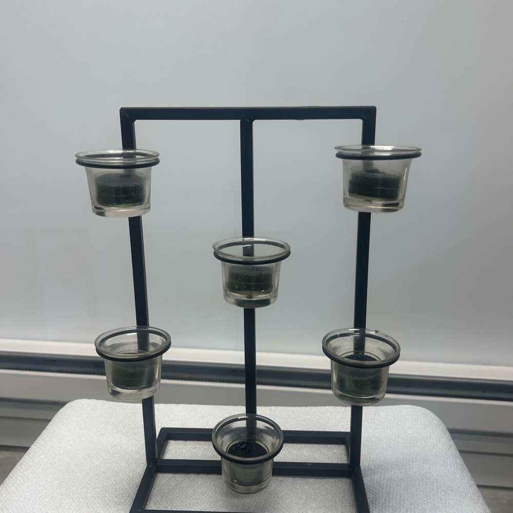 Black Metal Tealight Candle Holder